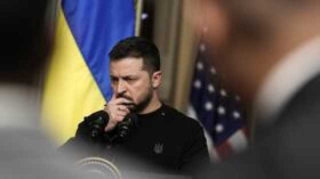 'خيبة لزيلينسكي وانتكاسة لبايدن'.. لا مساعدات لأوكرانيا هذا العام
