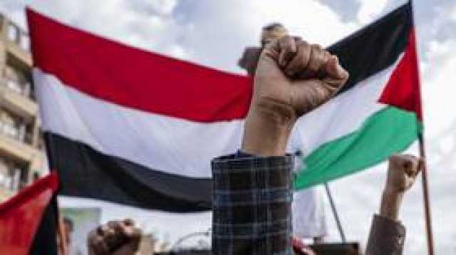 'نيويورك تايمز': الحوثيون يرفضون التراجع وسط حرب غزة وهجمات البحر الأحمر