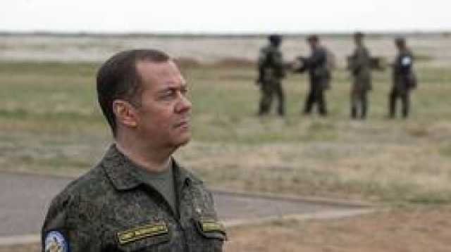 مدفيديف: سلطات أوكرانيا ثلة لصوص لا تشبع