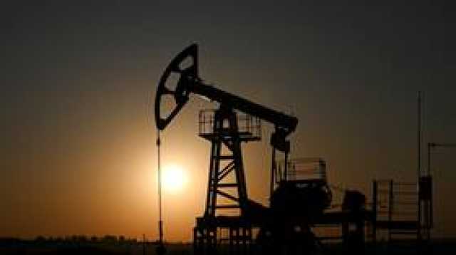 انخفاض إنتاج النفط الليبي إلى ما دون مليون برميل يوميا