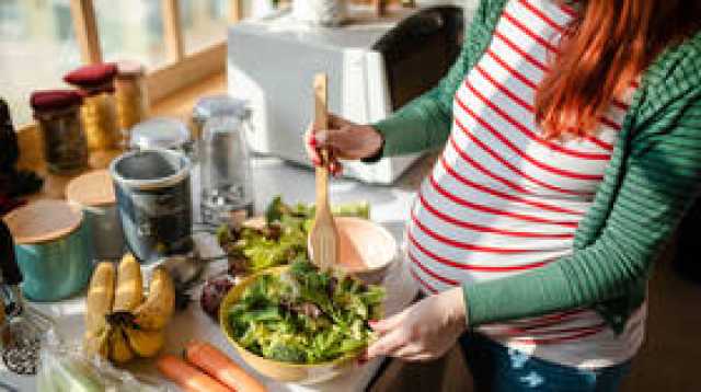 النظام الغذائي النباتي يمكن أن يهدد صحة الحوامل وأطفالهن