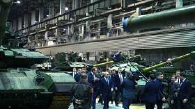 بوتين يشيد بالزيادة الكبيرة في إنتاج مختلف المعدات العسكرية التي حققها المجمع الصناعي