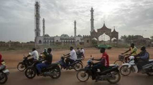 'فرانس برس': عشرات القتلى بهجوم على مسجد في بوركينا فاسو