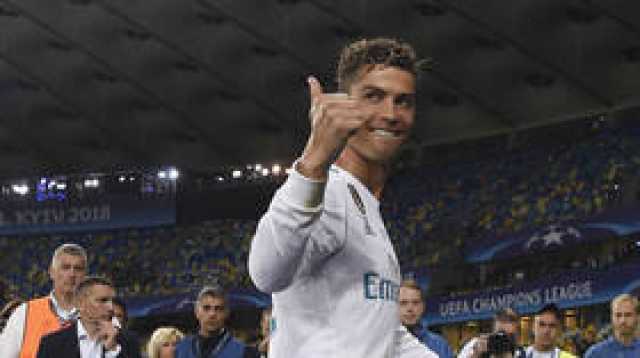 رونالدو يحتفل بعيد ميلاد ريال مدريد (صورة)