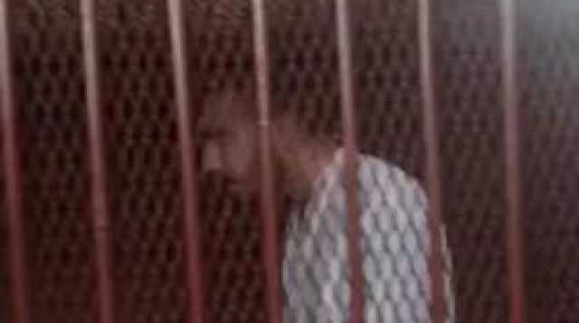 المتهم يصفق.. شاهد لحظة نطق الحكم بالإعدام شنقا على مصري قتل شقيقته 'عروس بورسعيد'