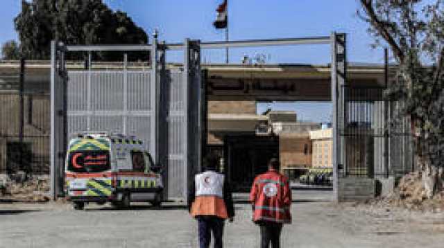 الهلال الأحمر الفلسطيني: نقل جثامين موظفي الإغاثة إلى معبر رفح (صور)