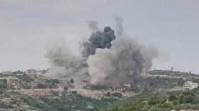 الجيش الإسرائيلي يعلن استهداف مواقع تابعة لـ'حزب الله' بجنوب لبنان (فيديو)