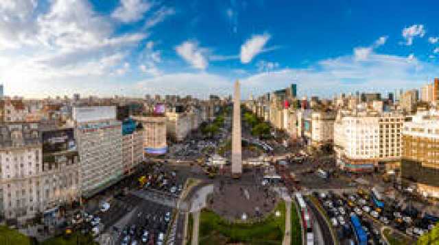 الأرجنتين تطالب الإنتربول بتوقيف وزير إيراني بتهمة ضلوعه بتفجير مركز يهودي