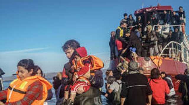 محاكمة تسعة مصريين في اليونان على خلفية تحطم سفينة قتل فيها عشرات المهاجرين