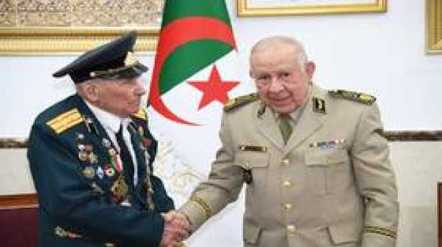 رئيس أركان الجيش الجزائري يستقبل العقيد الروسي المتقاعد أندري بافيلينكو (صور)