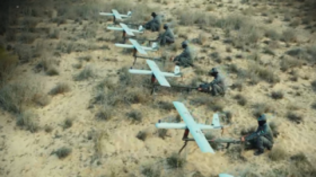 'كتائب القسام': أطلقنا طائرة 'زواري' الانتحارية تجاه القوات الإسرائيلية في مستوطنة حوليت