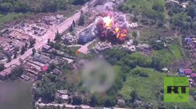لقطات نادرة لاستخدام أول قنبلة شديدة الانفجار بوزن 3 أطنان في أوكرانيا (فيديو)