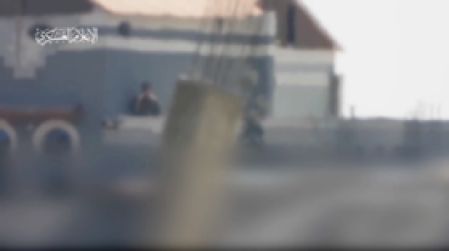 شاهد.. 'كتائب القسام' تنشر فيديو لعملية قنص الرقيب إيال شاينز في محيط مسجد الشبيلي شرق مدينة رفح