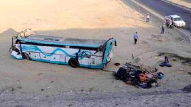مصر.. مصرع 5 أشخاص وإصابة العشرات في انقلاب حافلة سياحية
