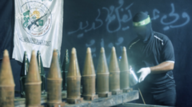 'إعدادنا مستمر'.. 'كتائب القسام' تبث مشاهد من عمليات إعداد عبوات ناسفة (فيديو)