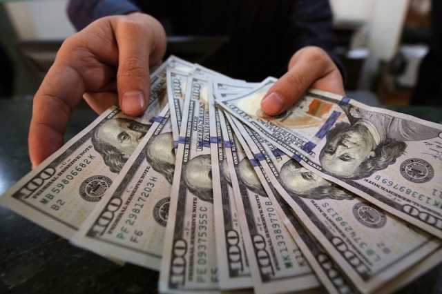 إنخفاض أسعار الدولار في بغداد مع إغلاق البورصة