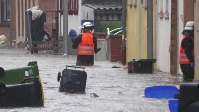‎فيضانات ألمانيا تحول الشوارع أنهارا