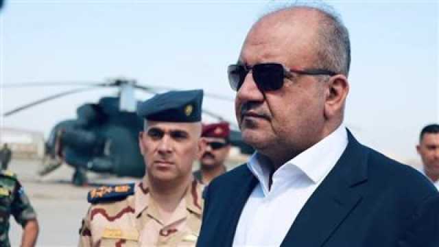 وزير الدفاع يصدر أمر اعفاء بحق منتحل قائد فرقة في الجيش السابق