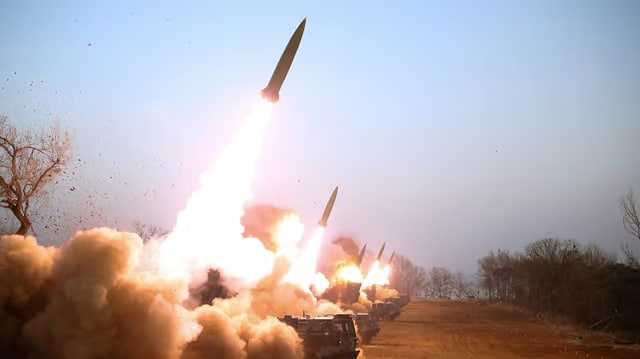 كوريا الشمالية تطلق صواريخ “كروز” قبالة ساحلها الشرقي