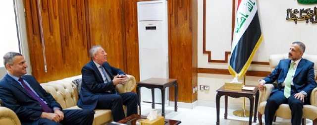 وزير التخطيط والسفير الأردني يبحثان القضايا المشتركة بثلاثة مجالات