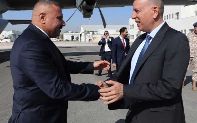 وزير الداخلية يصل الأردن