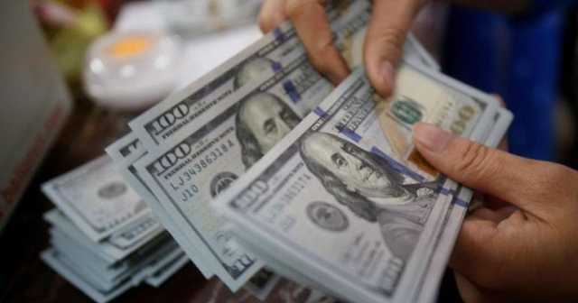 انخفاض طفيف باسعار صرف الدولار في اسواق بغداد