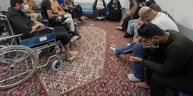 السيد السيستاني يستقبل مجموعة مقاتلين أصيبوا بإعاقة دائمة في قتال الدواعش