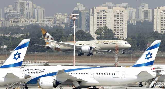 تعليق الرحلات الجوية من تل أبيب بعد إطلاق صواريخ وسط إسرائيل