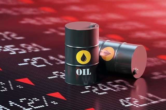 النفط يرتفع مع تشديد العقوبات الأميركية على الخام الروسي