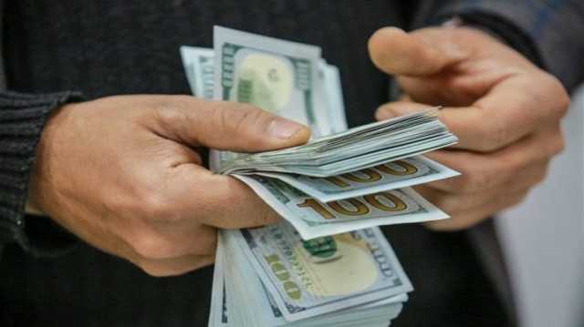 لأكثر من 162 الفاً.. ارتفاع أسعار الدولار في بغداد مع اغلاق البورصة