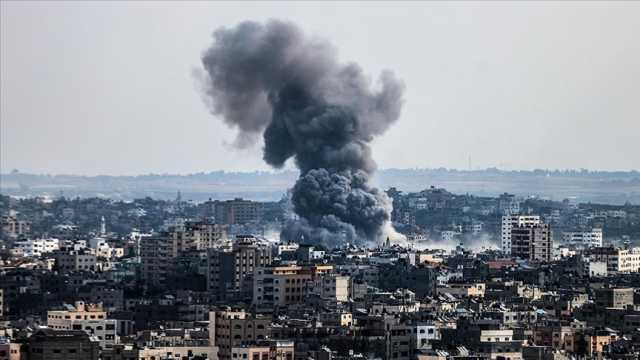 قصف إسرائيلي مكثف على مناطق عدة في قطاع غزة