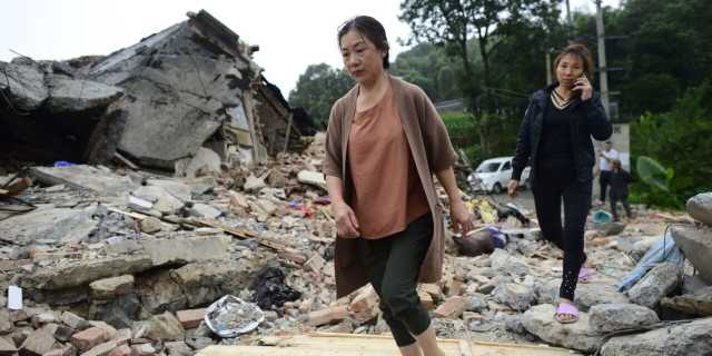 مصرع أكثر من 110 شخصا بزلزال في الصين