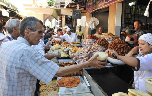 الحكومة تطمئن المغاربة بشأن تموين الأسواق في رمضان