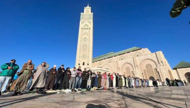 منع التجول داخل ساحة مسجد الحسن الثاني خارج أوقات الصلاة