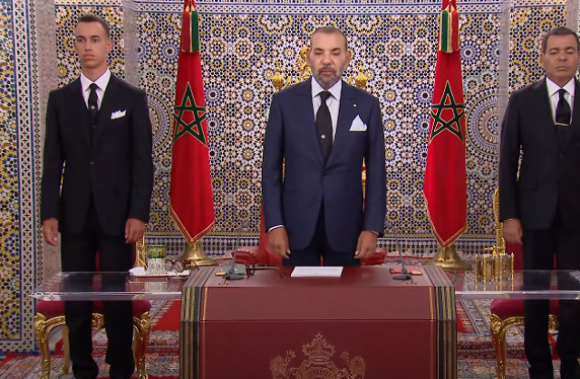 الملك محمد السادس يعطي تعليمات صارمة بخصوص فاجعة الزلزال ويشكر زعماء الدول الشقيقة والصديقة التي عبرت عن تضامنها مع المغرب وإستعدادها لتقديم المساعدة