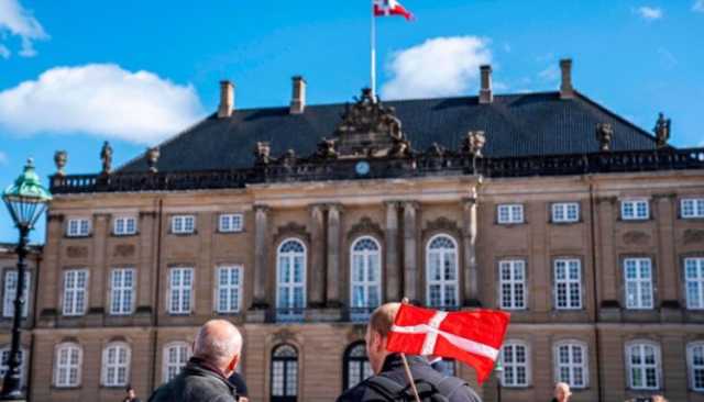 حكومة الدنمارك تطرح قانون يحظر حرق نسخ من القرآن الكريم