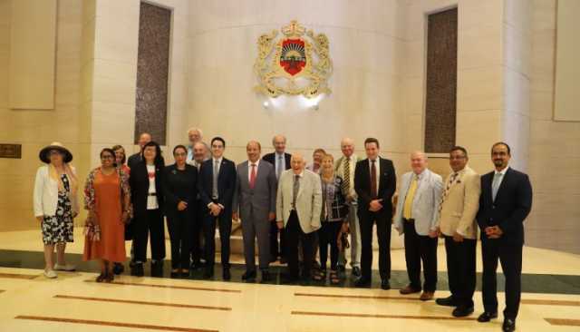 ميارة يستعرض أهمية مبادرة الحكم الذاتي خلال استقباله وفداً عن النادي الليبرالي البريطاني