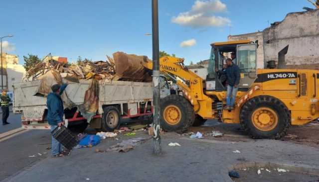 الخدمة بدات…الوالي مهيدية يشرع في إعادة رونق العاصمة الإقتصادية وإنهاء فوضى إحتلال الملك العمومي