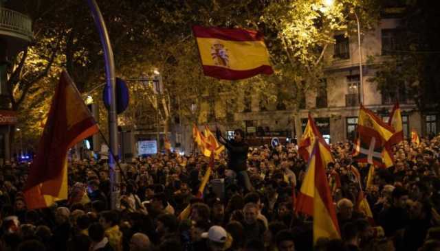 رفع شعارات عنصرية ضد المغاربة في احتجاجات قانون العفو عن الإنفصاليين الكتالونيين