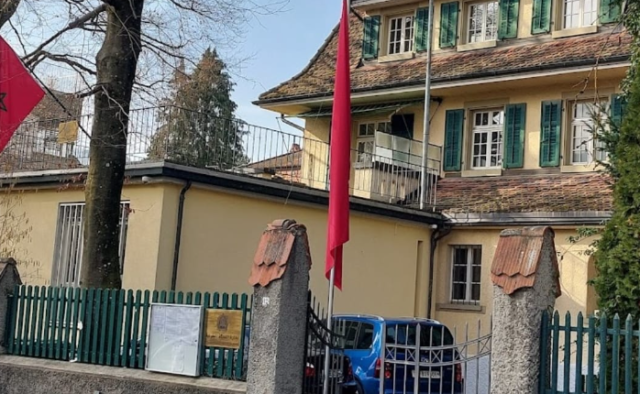 مغاربة سويسرا مستاؤون من خدمات السفارة في بيرن