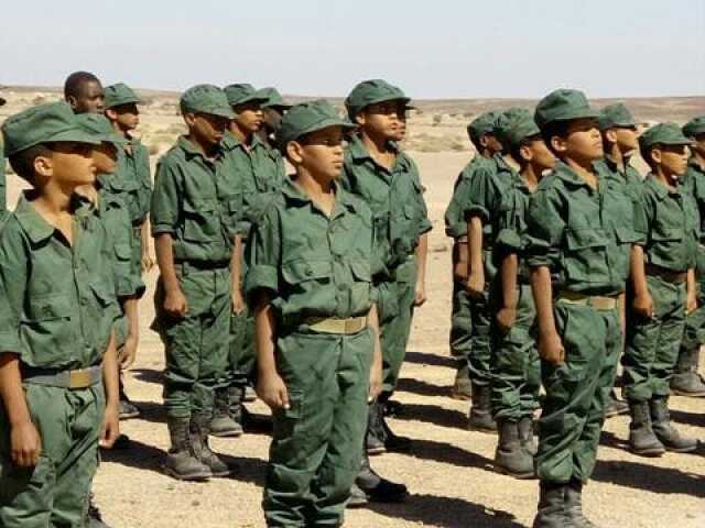 مرتزقة “فاغنر” تجند عشرات الشباب من مخيمات تندوف مقابل أموال بمباركة من الجيش الجزائري