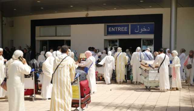 أول فوج للحجاج المغاربة يغادر مطار الرباط سلا نحو الديار المقدسة