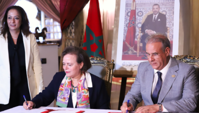 الوزيرة حيار تشرف على توقيع اتفاقية لدعم التنمية الإجتماعية للأسرة الفلسطينية