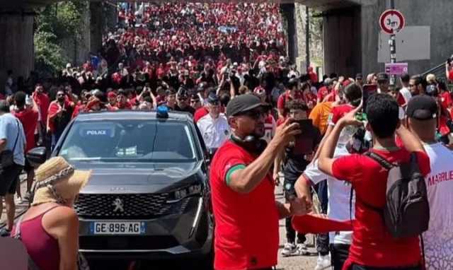 فيضان من الجماهير المغربية تساند المنتخب الأولمبي في مباراة أوكرانيا