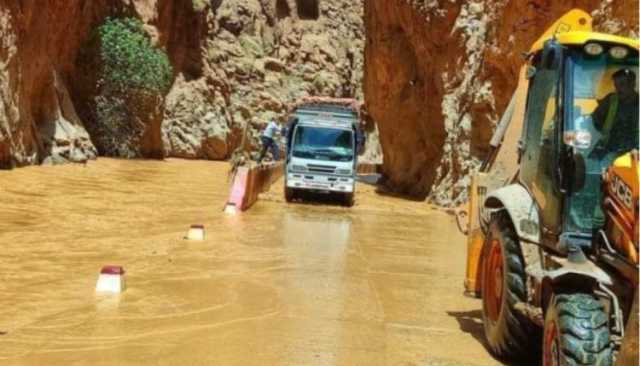 السلطات تنجح في فتح الطرقات التي غمرتها سيول الفيضانات بإقليم تنغير