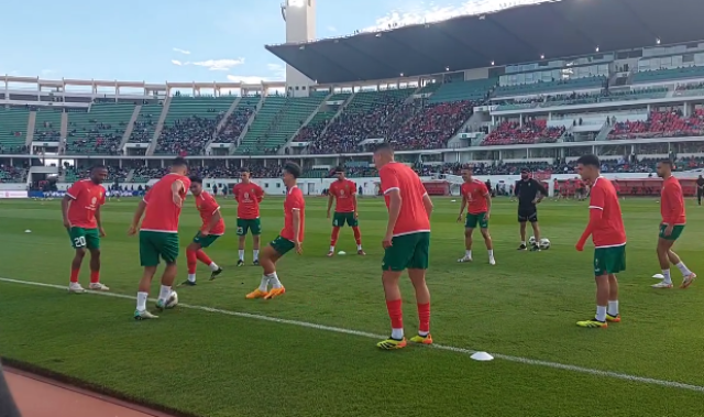 الجماهير تحج إلى ملعب أكادير لمساندة الأسود أمام فهود الغابون