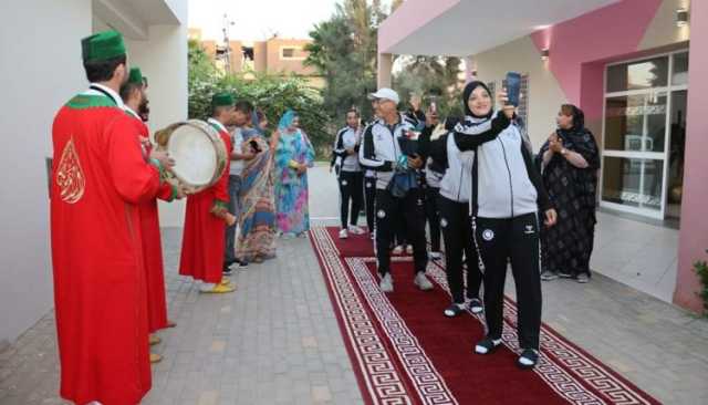 روبورتاج. إستقبال حار لرئيس الإتحاد الإفريقي لكرة اليد والفرق المشاركة بمطار الحسن الأول بالعيون