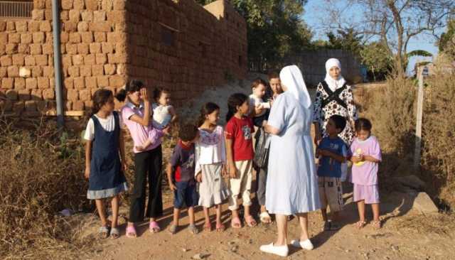 قدمن خدمات جليلة طوال عقود.. ساكنة الحسيمة تودع الراهبات الإسبانيات