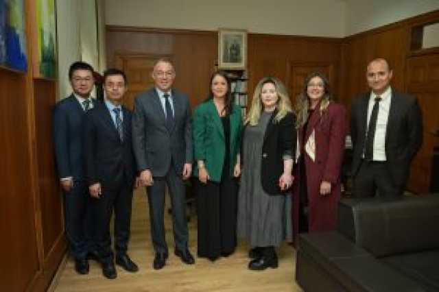 شركة صينية رائدة توقع إتفاقية شراكة مع جامعة الكرة لتطوير ممارسة كرة القدم بالمغرب