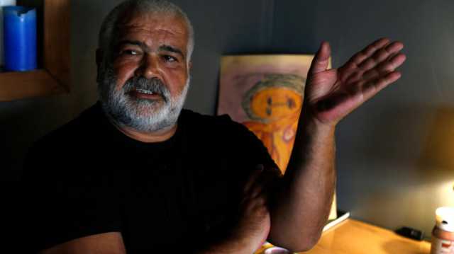 رحيل الكاتب والشاعر السوري صاحب الجوائز العربية والعالمية خالد خليفة عن 59 عاما